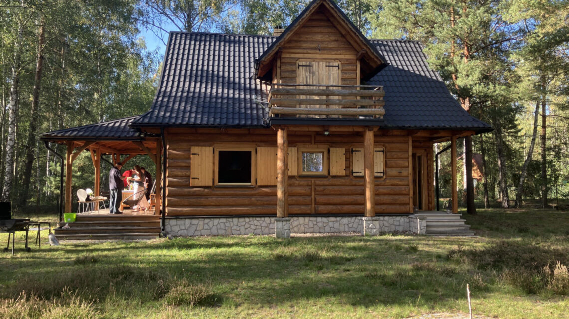 Budowa domku letniskowego do 70 m²: jak przejść przez formalności?