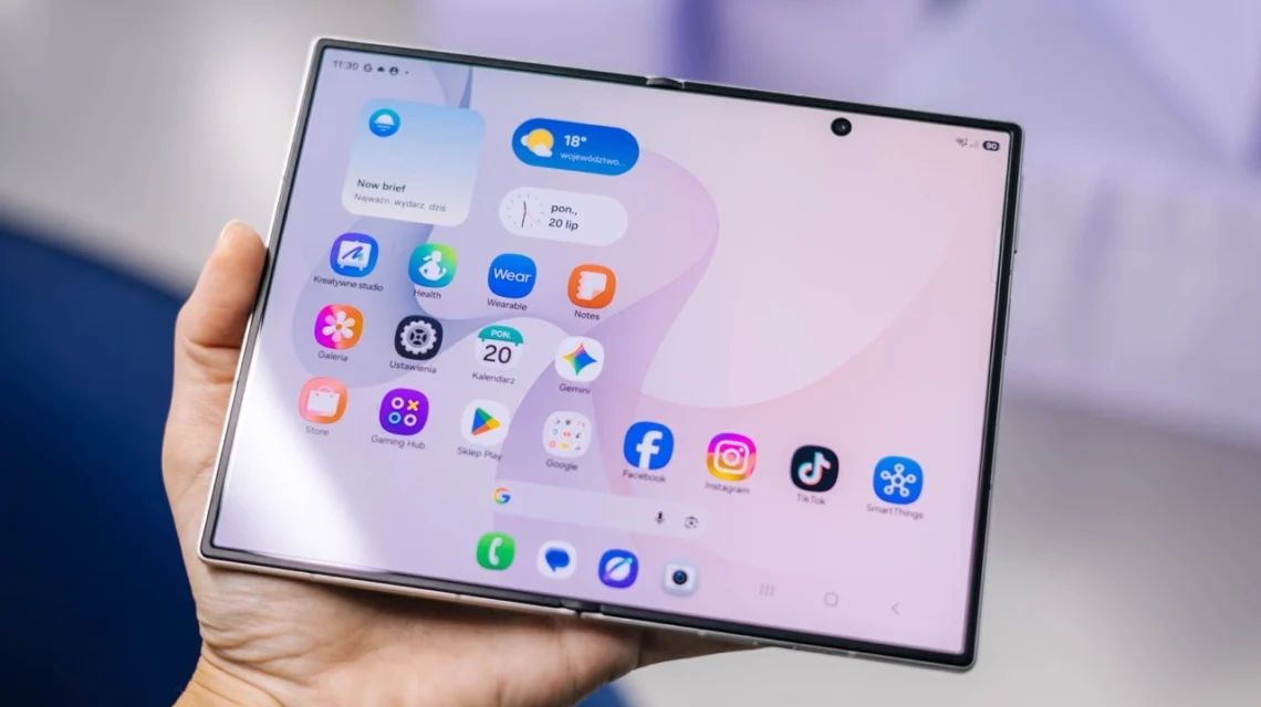 Jak obniżyć cenę Samsunga Galaxy Z Fold 8? Operator proponuje specjalny program