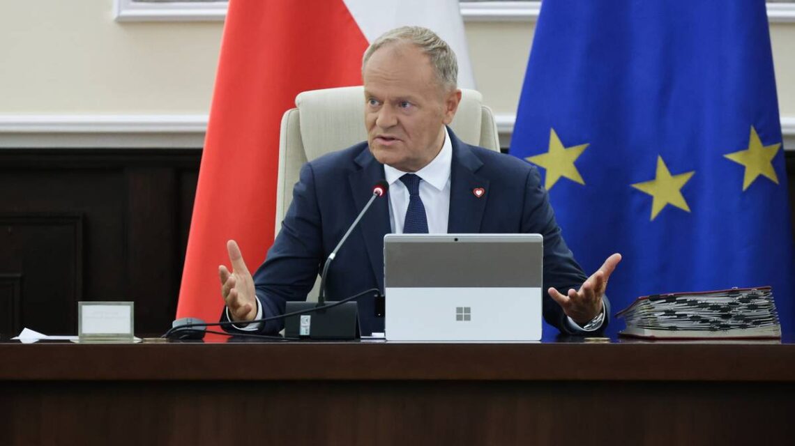 Sondaż: Polacy oceniają rząd Donalda Tuska. Dominują negatywne nastroje