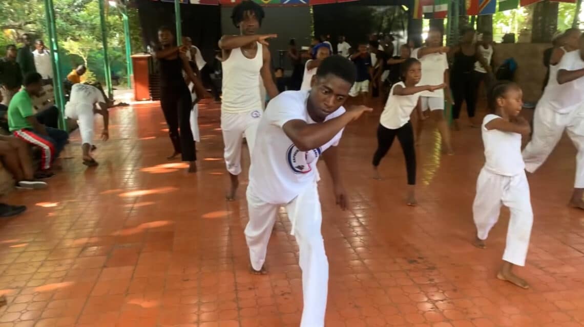 Capoeira zamiast przemocy: nietypowa walka o pokój na Haiti