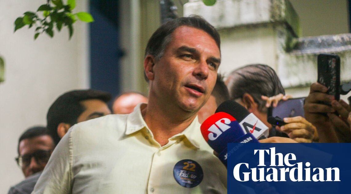 Flávio Bolsonaro opuszcza Brazylię po porażce wyborczej ojca