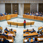 Holenderska administracja stawia na AI. Planuje redukcję 25 tysięcy etatów