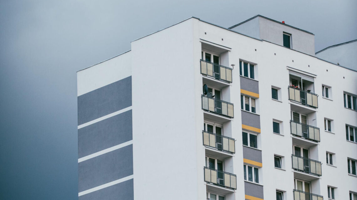 Koszty ogrzewania mieszkania: na co zwrócić uwagę przed zakupem w 2026 roku