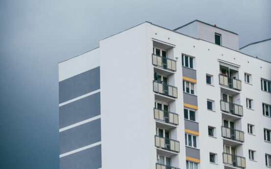 Koszty ogrzewania mieszkania: na co zwrócić uwagę przed zakupem w 2026 roku