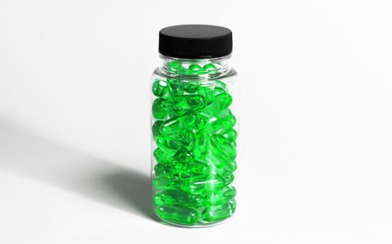 Kwasy omega-3 bez ryb: czy suplementy z alg to skuteczna alternatywa?