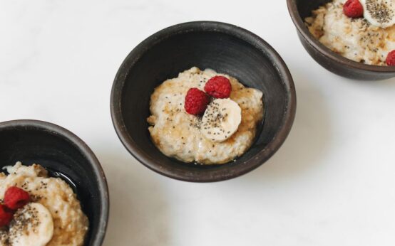 Owsianka na cholesterol: jak ją przygotować, by naprawdę działała?