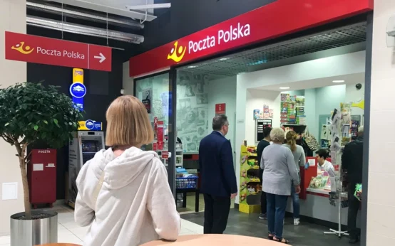 Poczta Polska zmienia strategię. Placówki mają służyć za schronienia
