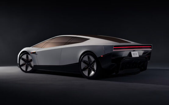 Tesla Roadster z napędem rakietowym: futurystyczny pokaz siły i kontrowersyjna cena